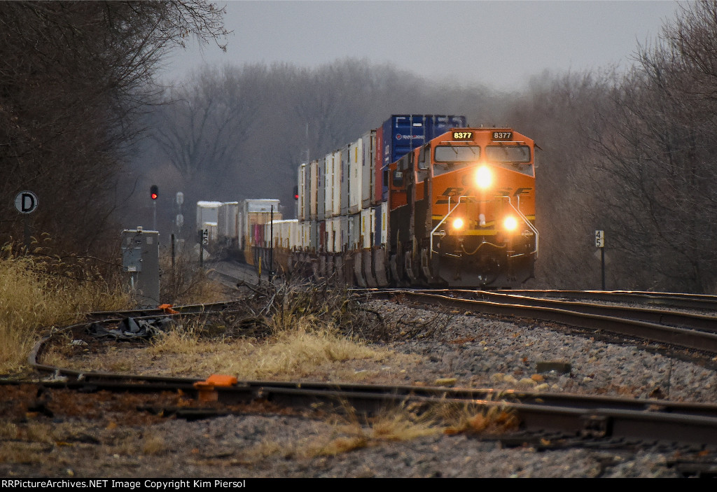 BNSF 8377